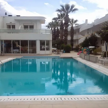 Paleos Aparthotel 3*