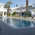 Aparthotel Paleos
