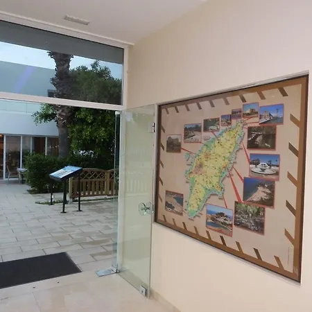 Paleos Aparthotel 3*