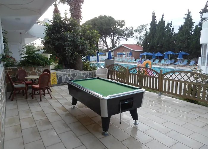 Aparthotel Paleos 3*