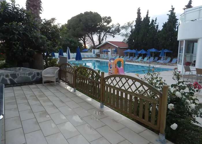 Aparthotel Paleos 3*