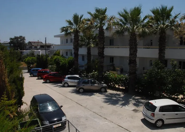 Paleos Aparthotel 3*