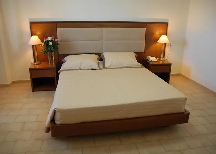 Aparthotel Paleos 3*