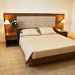 Paleos 3*