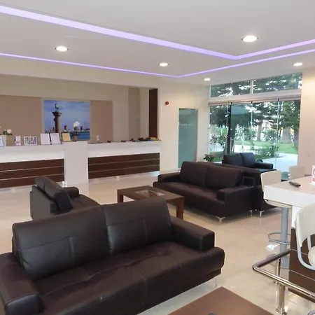 아파트호텔 Paleos 이알리소스