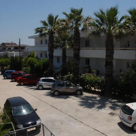 Ξενοδοχείο με διαμερίσματα Paleos 3*