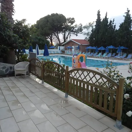 Aparthotel Paleos 3*