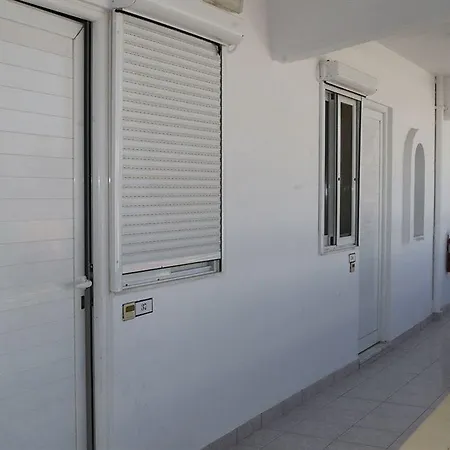 Paleos Aparthotel
