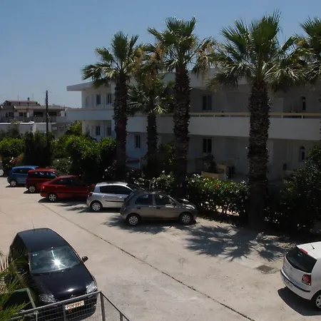 Paleos Aparthotel 3*